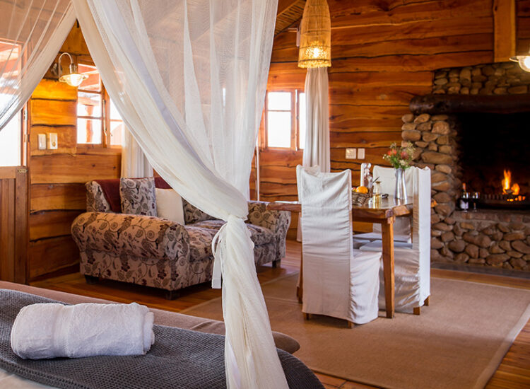 Log Cabin Bedroom & Living Area Log Cabin Bedroom & Living Area
