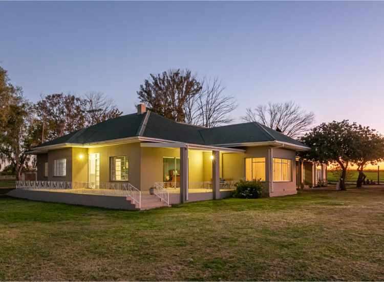 Oom Charles se Huis at Hazenjact Karoo Lifestyle